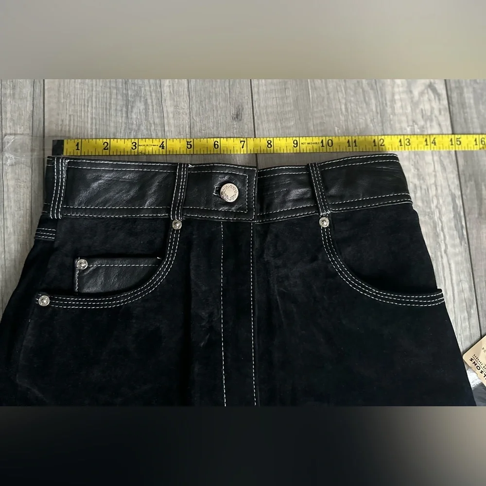 NWT Vintage Wilsons Leather Beyond Leather Black Leather & Suede Shorts - Picture 11 of 13